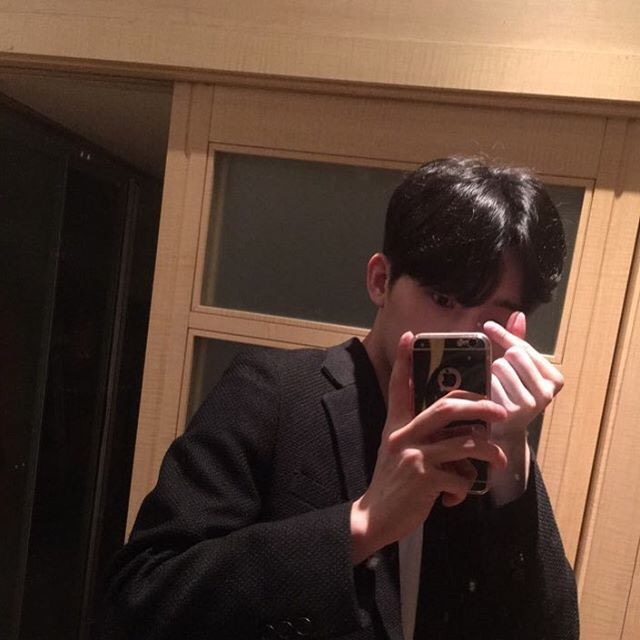 童翔云岩