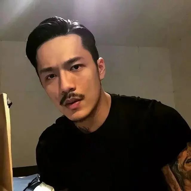 马承英发
